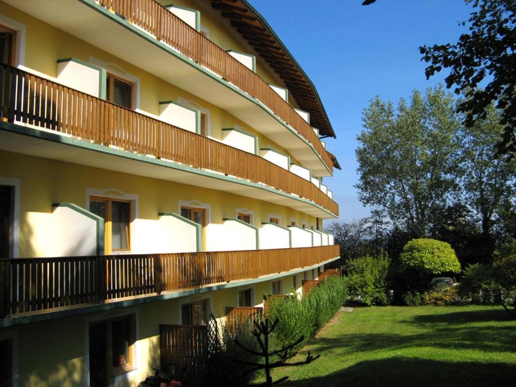 Отель Dreilandhof Лойперсдорф-бай-Фюрстенфельд Экстерьер фото